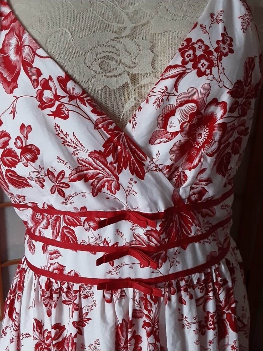 NWOT "Robbie Bee" Dress
